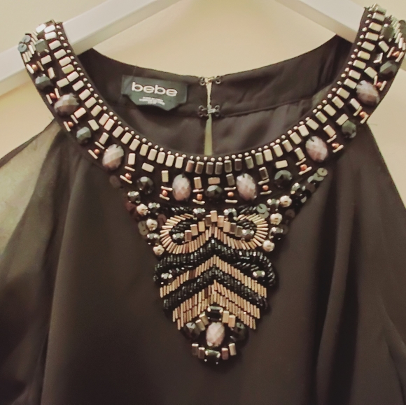 bebe very short dress with open shoulder sleeves XS with jewels and beads detail - Picture 4 of 6